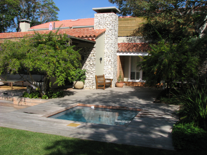 Creek-and-pond style graces elegant Plettenberg Bay sea-view property